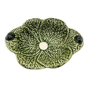 Olfaire Portuguese Cabbage Porcelain Leaf Bowl - Majolica Vintage